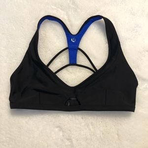 Lululemon size 4 swim top.
